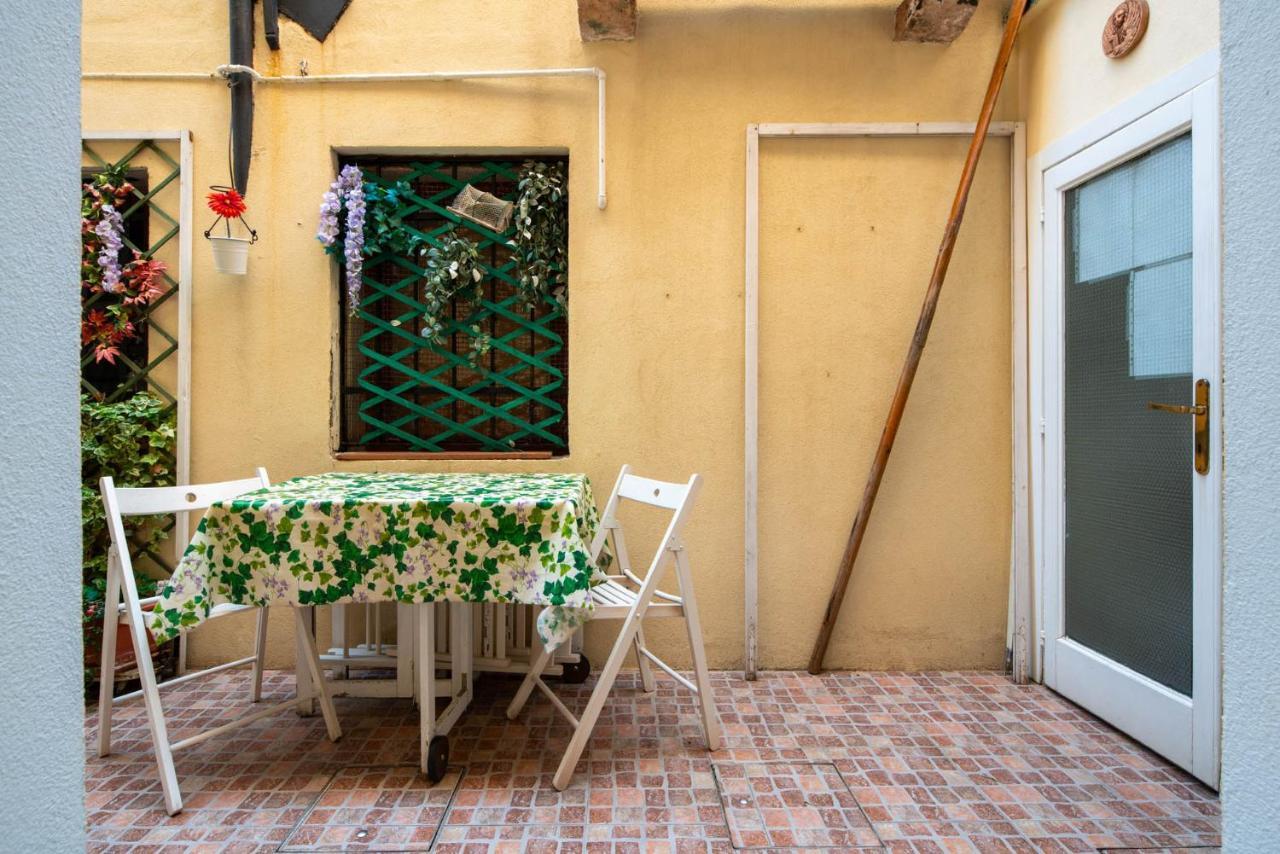Loving In Venice, 5 Stars Екстериор снимка